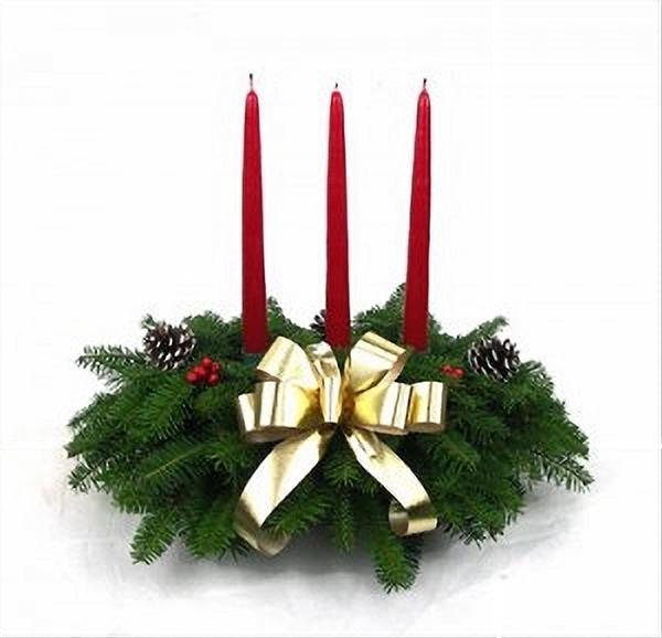 Gold Centerpiece with Luxurious Decorations for Corporate Holiday Events